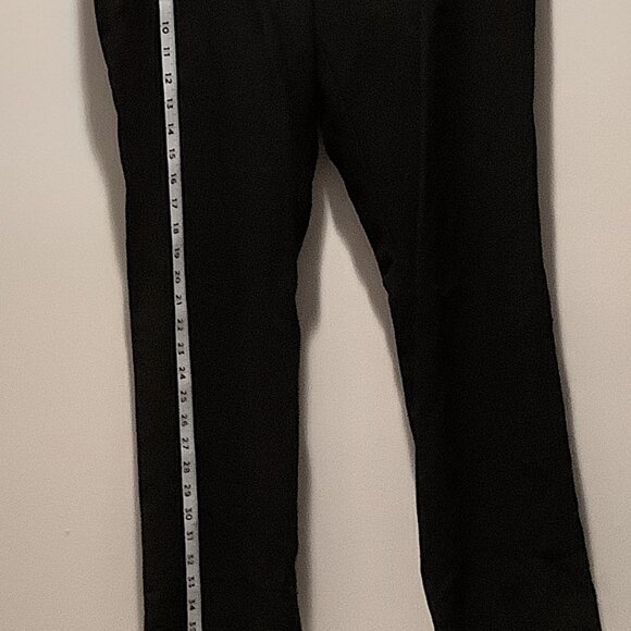 Talbots Classic Black Crop Pants Size 10P - Picture 3 of 7